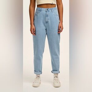 Like New | Lucy & Yak Dana Mom Jeans | Size 30